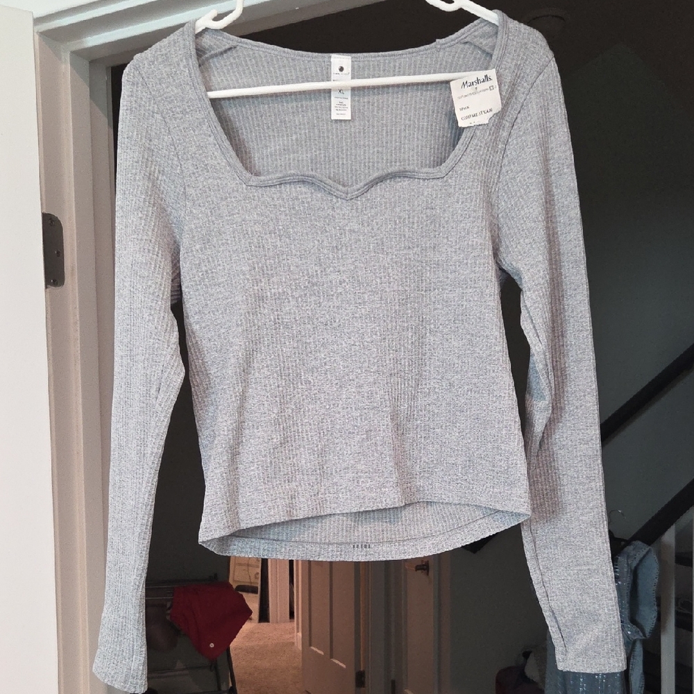 Yogalicious Gray Fitted Crop Blouse
